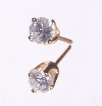 Classic 14K Yellow Gold Diamond Stud Earrings