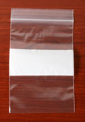 Whether It Is To Hold Jewels, Diamonds Or Any Fashion Piece Of Jewelry These Bags Will Do The Job Well. They Have A Zip Lock To Ensure A Safe Holding In Addition To A White Block In The Center For Your Conveni